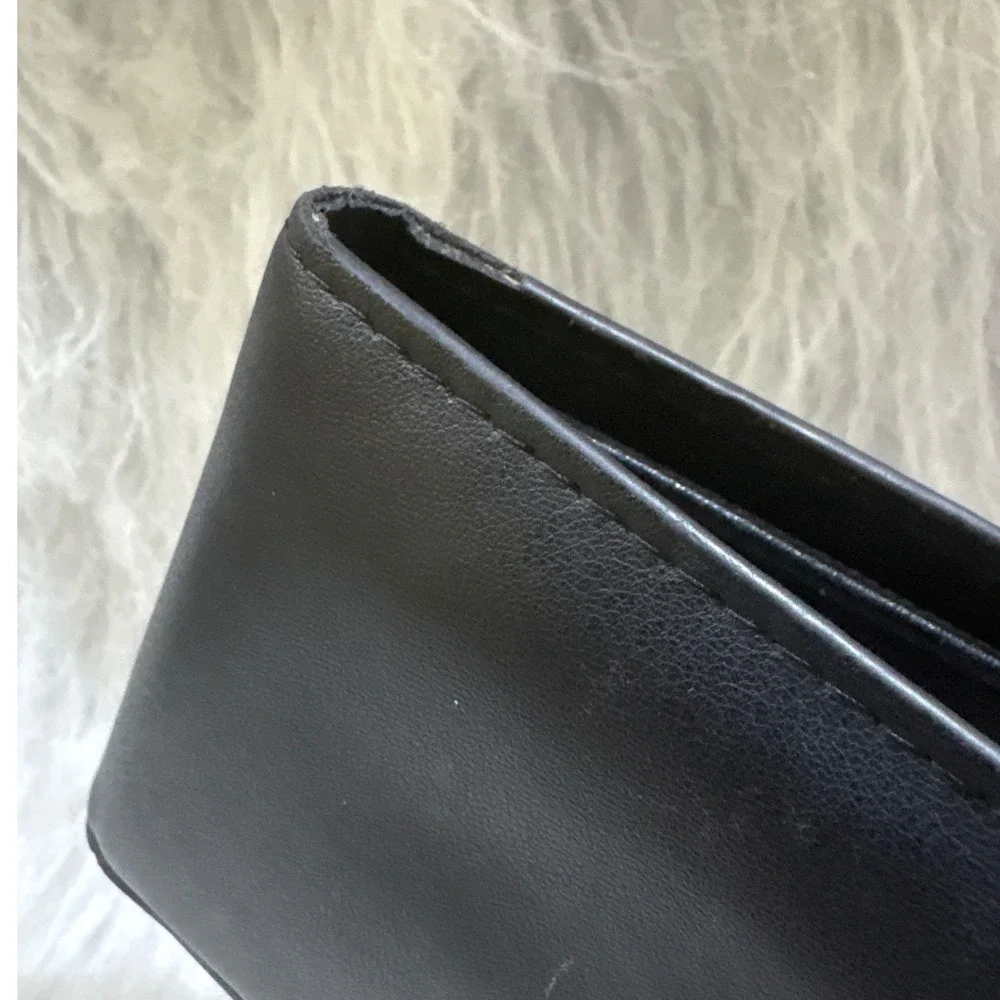 Hissimo black bifold